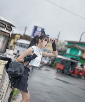 操死你个小骚货_高清在线观看视频